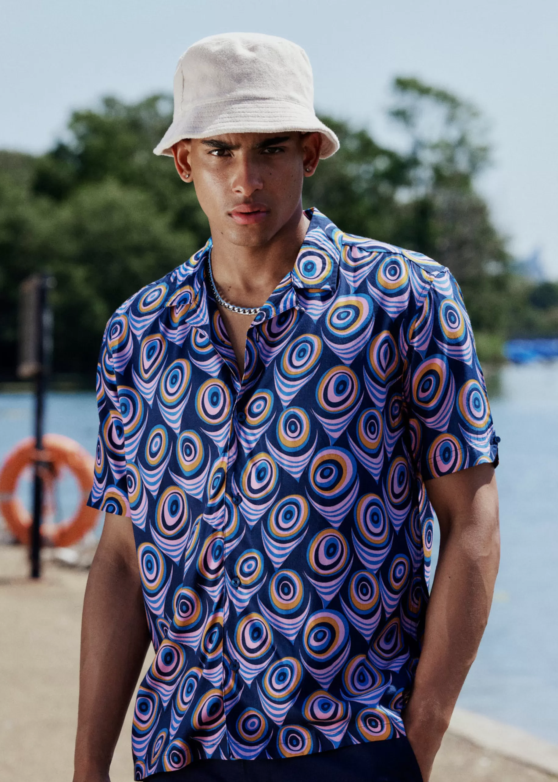 B By Psychedelic Print - >Ben Sherman New