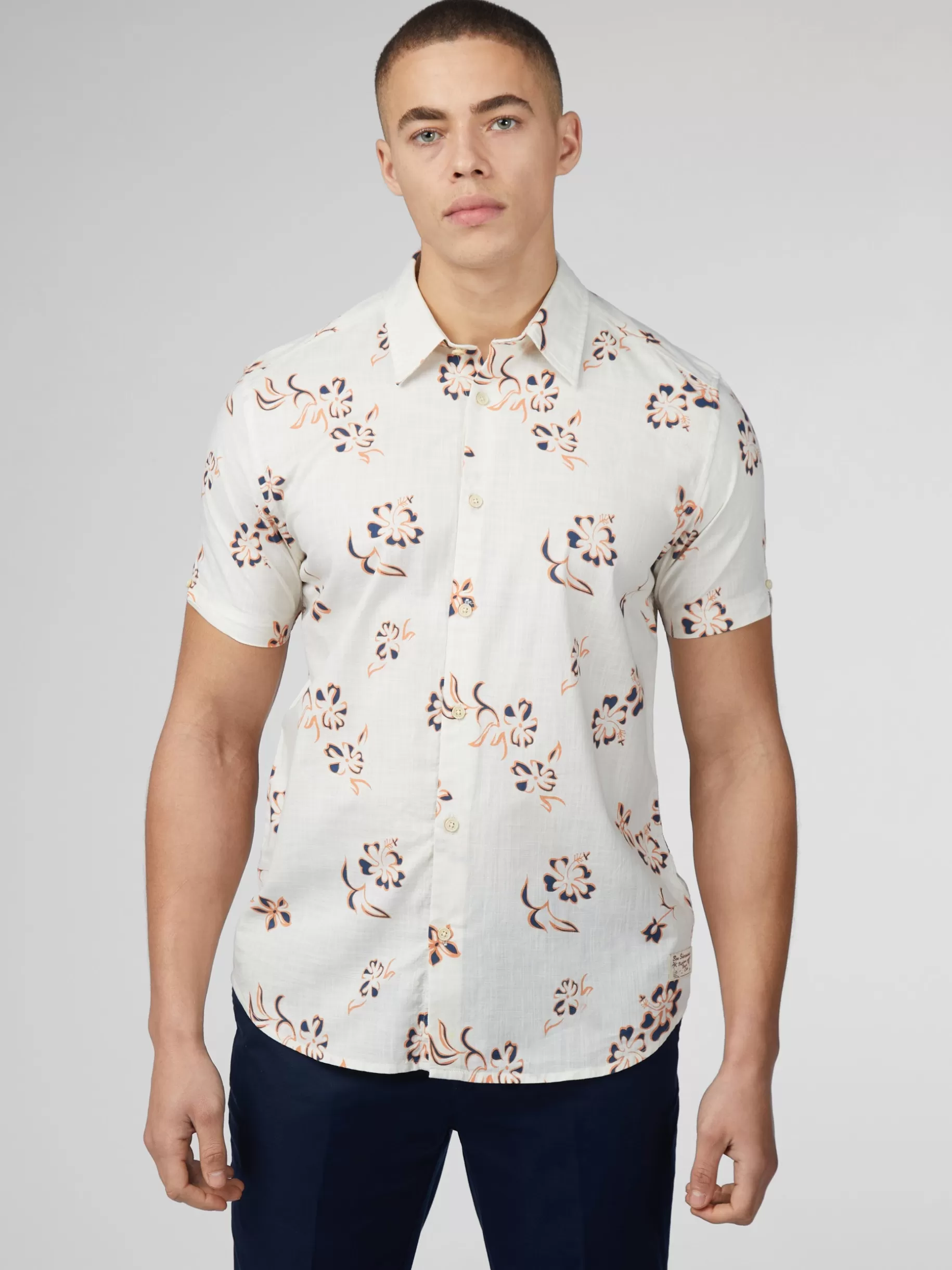 Signature Linear Floral Print Shirt - >Ben Sherman Hot